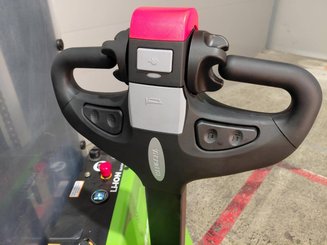 Gerbeur accompagnant Hangcha CDD12-AMC2-Li