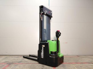 Gerbeur accompagnant Hangcha CDD16-XT1-SIL