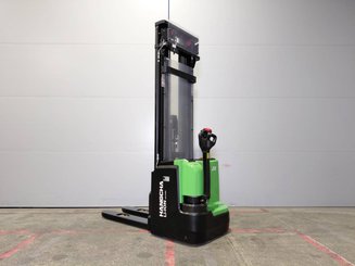Gerbeur accompagnant Hangcha CDD20 XT1-SI