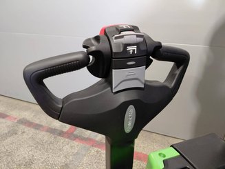 Gerbeur accompagnant Hangcha CDD20 XT1-SI