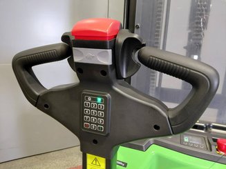 Gerbeur accompagnant Hangcha CDD20 XT1-SI