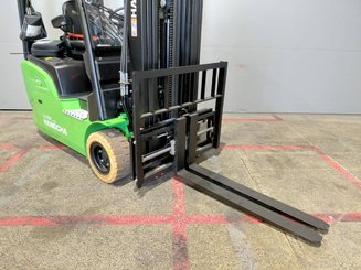 Chariot élévateur frontal 3 roues Hangcha XC3-20i (CPDS20-XCY2G-SI)