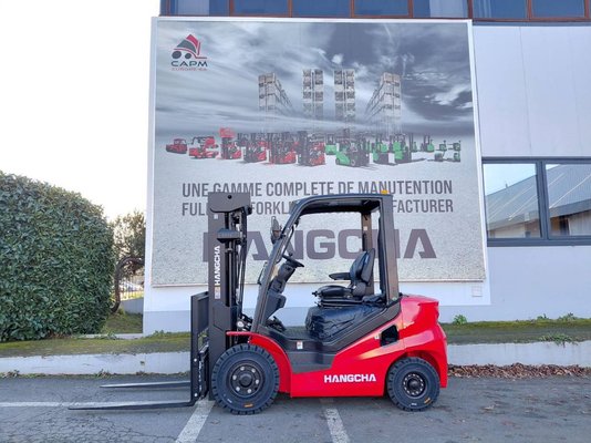 Chariot élévateur frontal 4 roues Hangcha XF25D-2 (CPCD25-X2H7F1)