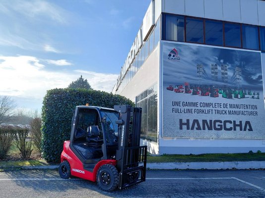 Chariot élévateur frontal 4 roues Hangcha XF25D-2 (CPCD25-X2H7F1)