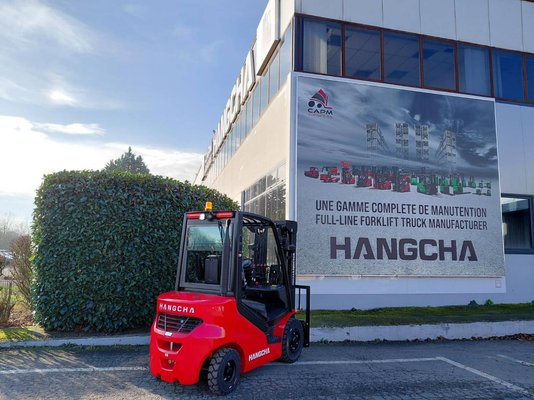 Chariot élévateur frontal 4 roues Hangcha XF25D-2 (CPCD25-X2H7F1)