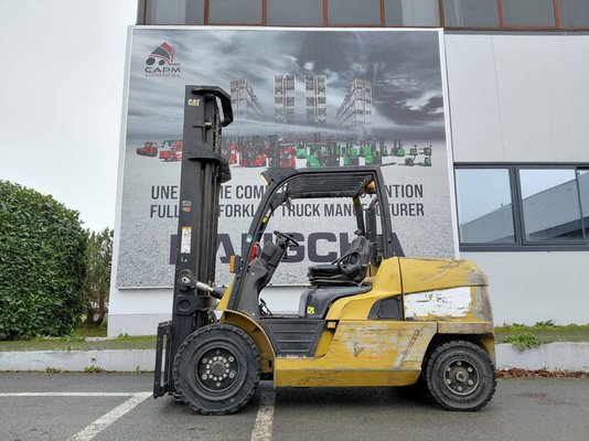 Chariot élévateur frontal 4 roues Caterpillar DP55NT MC