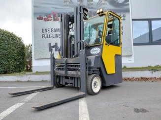 Chariot élévateur latéral multidirectionnel Combilift C4000