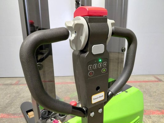 Gerbeur accompagnant Hangcha CDD15-A2MC2-ISZ